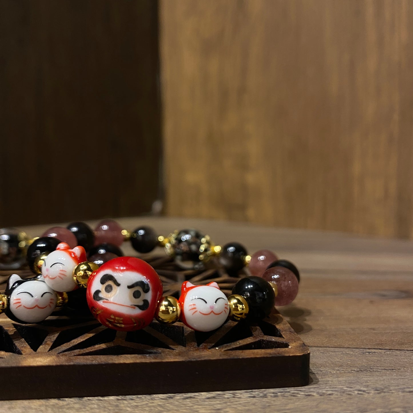 黑曜石草莓晶達摩手串 | Obsidian Strawberry Quartz Daruma Bracelet