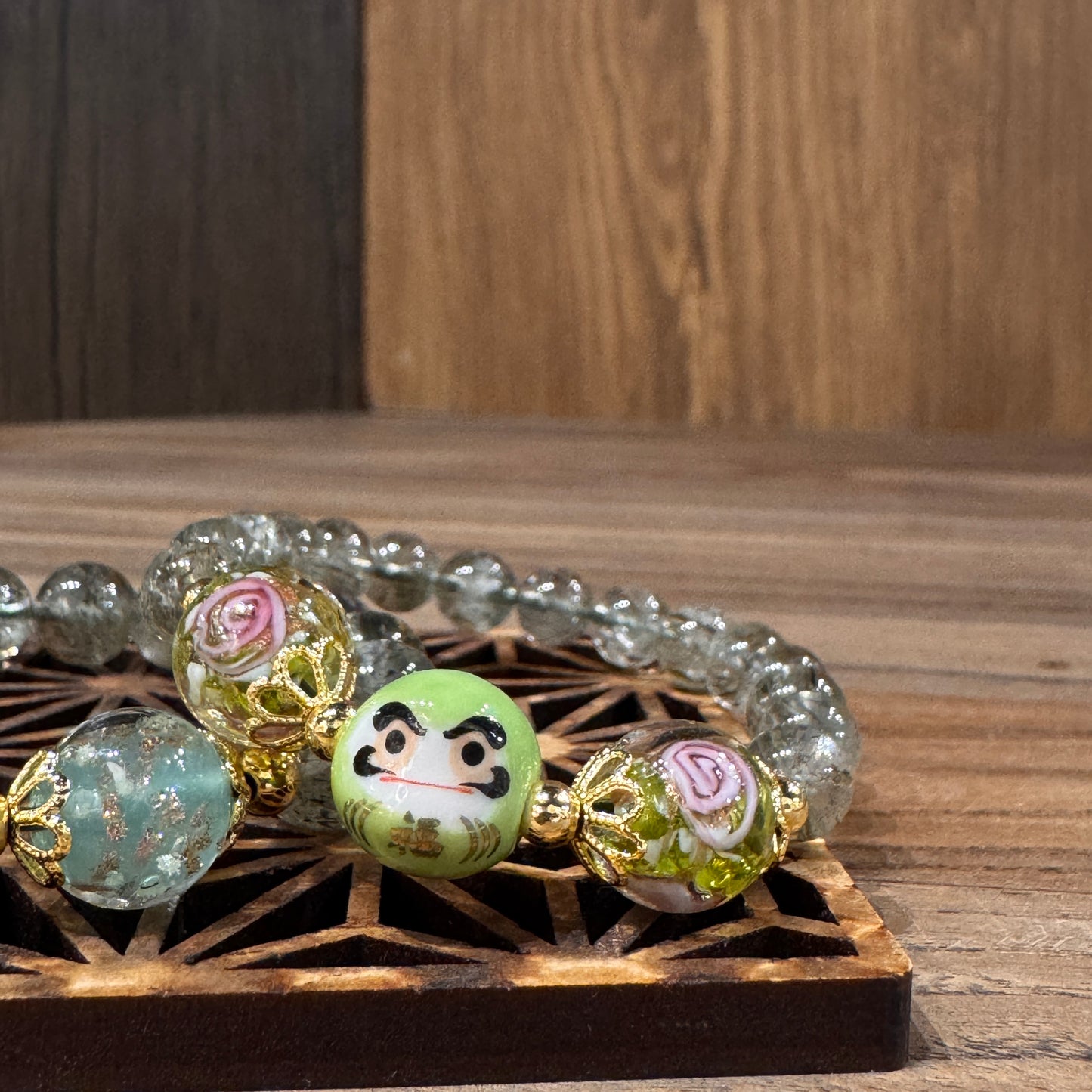 綠碧髮。琉璃珠。達摩 | Green Rutilated Quartz Daruma Bracelet