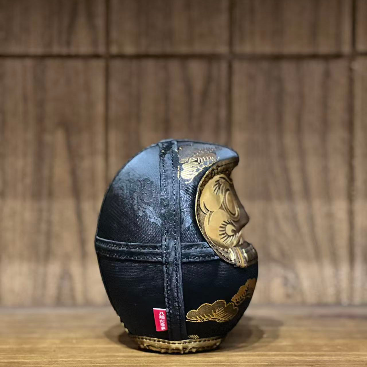 黒金松紋達摩