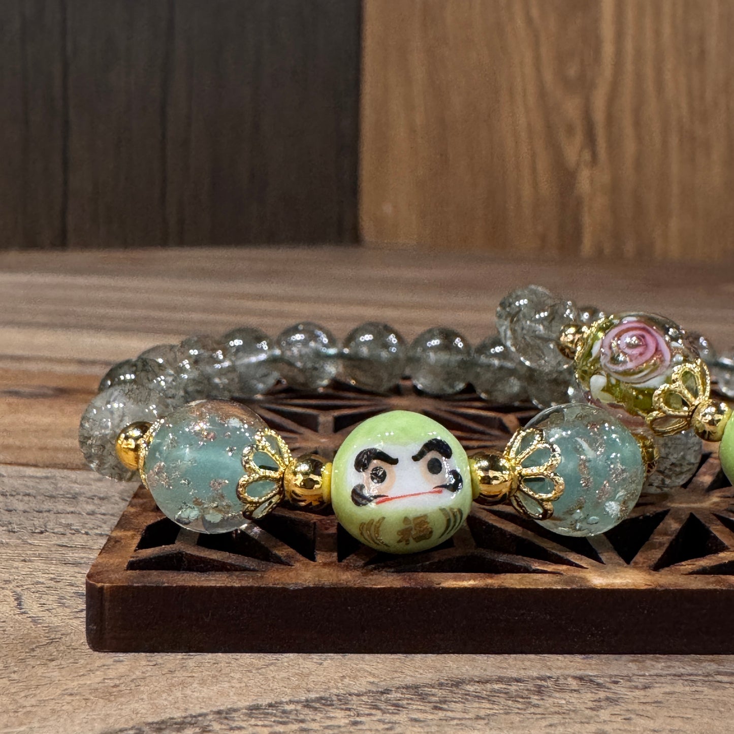 綠碧髮。琉璃珠。達摩 | Green Rutilated Quartz Daruma Bracelet