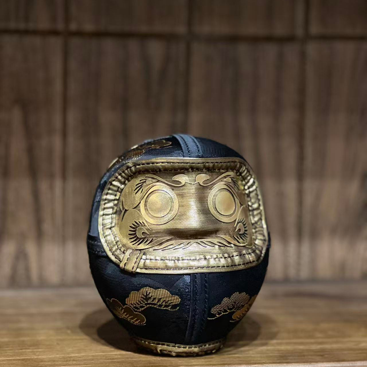 黒金松紋達摩