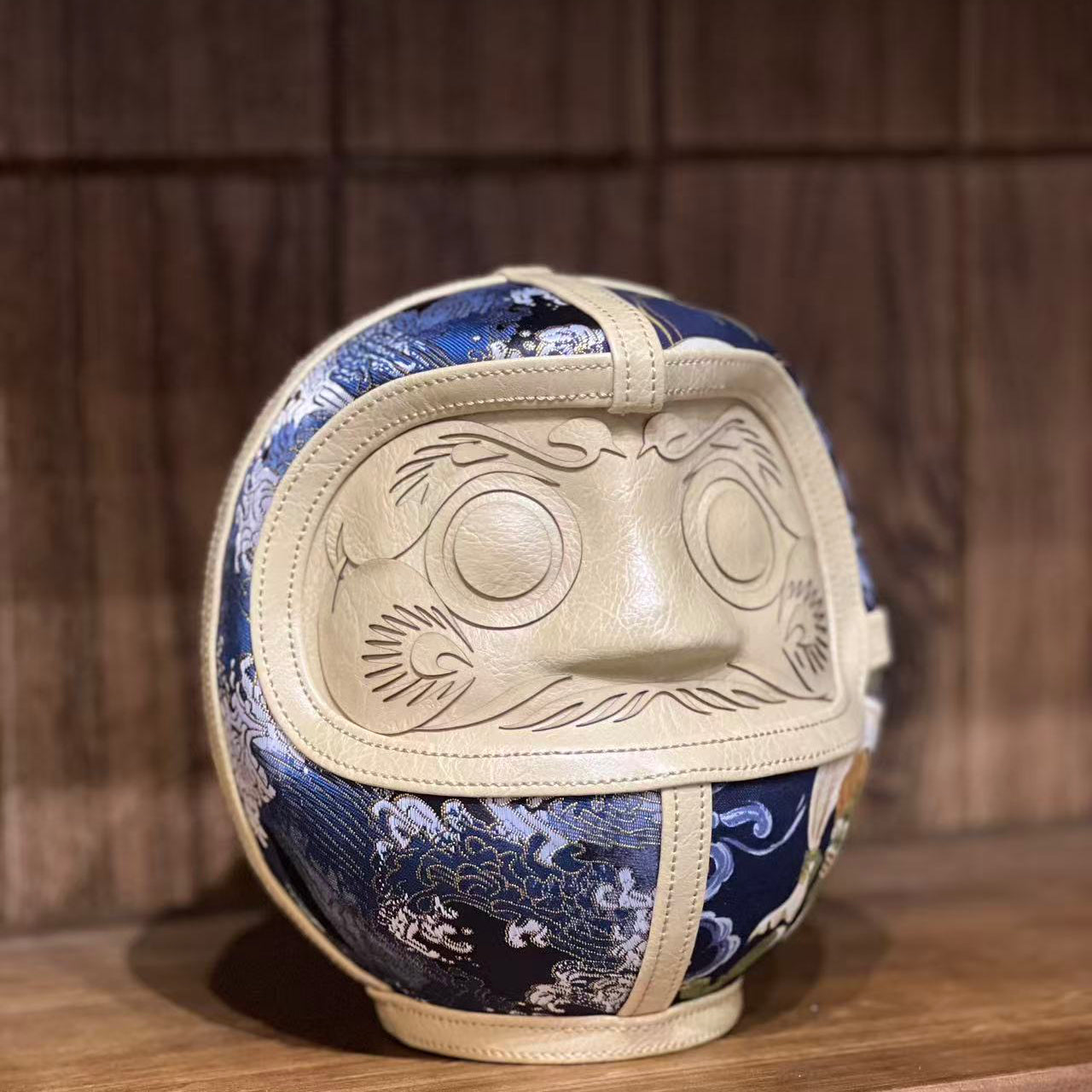 皮革風雷神達摩￼
