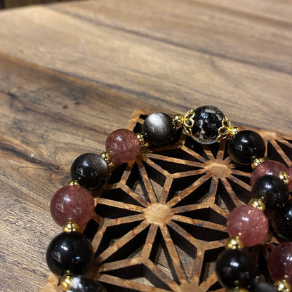 黑曜石草莓晶達摩手串 | Obsidian Strawberry Quartz Daruma Bracelet