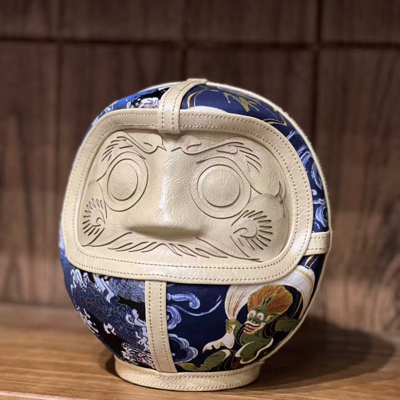 皮革風雷神達摩￼