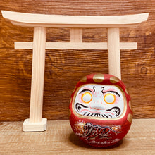 Load image into Gallery viewer, 手繪陶瓷達摩x獅子山